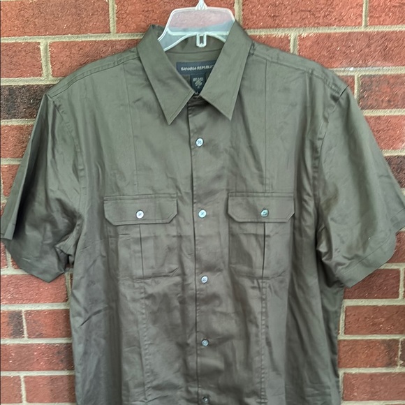 Banana Republic Army Green XL 100% Cotton Casual Button Down Shirt - Picture 2 of 2